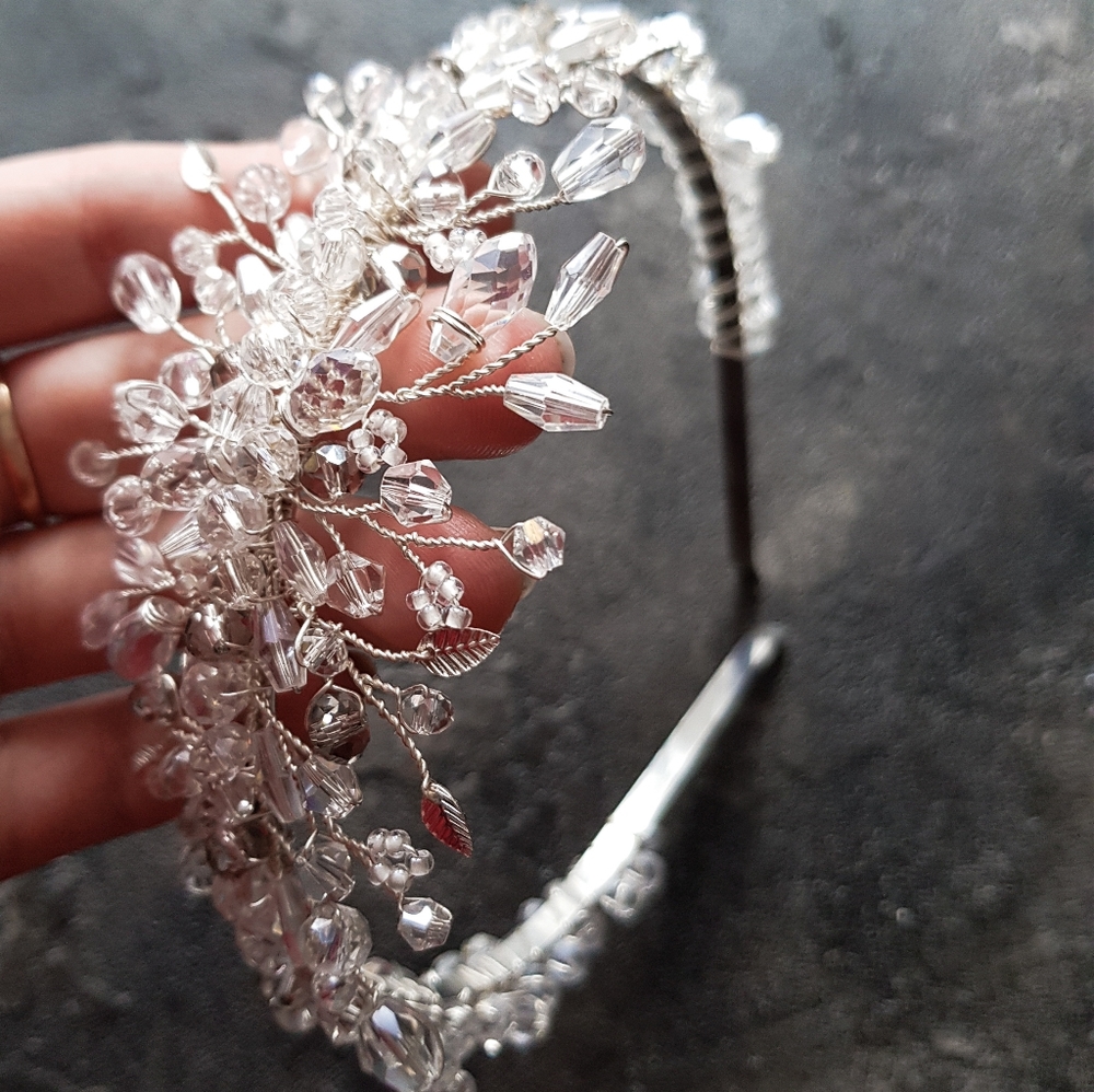 New Wedding Accessories - Picture 2 of 4